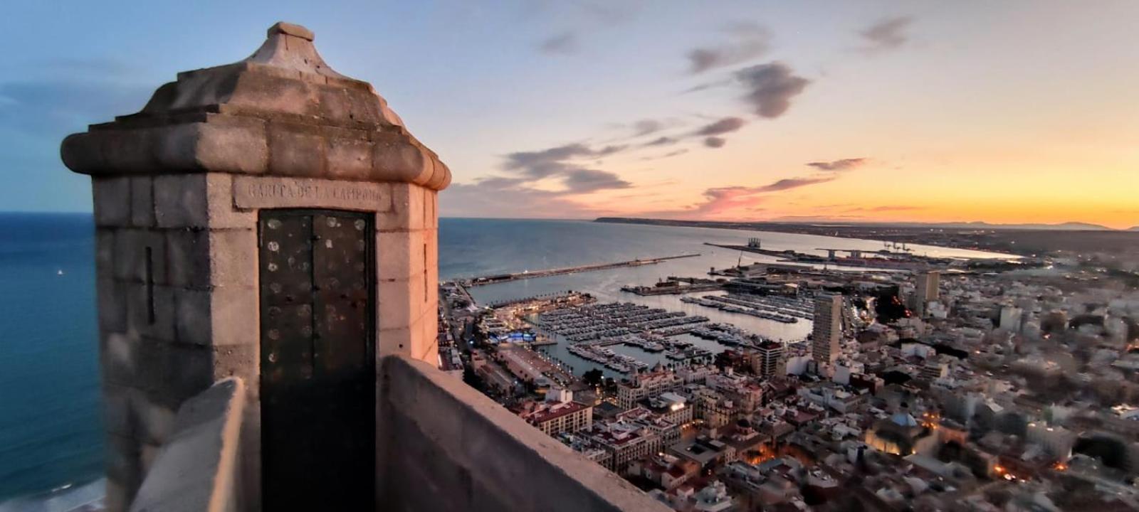 Alicante Beach And Center Экстерьер фото